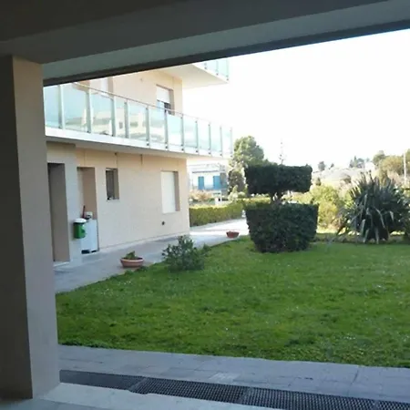 L07 Ampio Fronte Mare Apartment