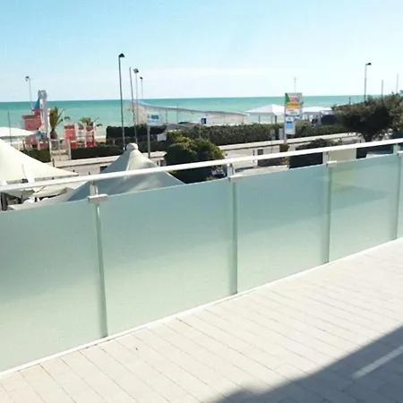 L07 Ampio Fronte Mare Apartment *